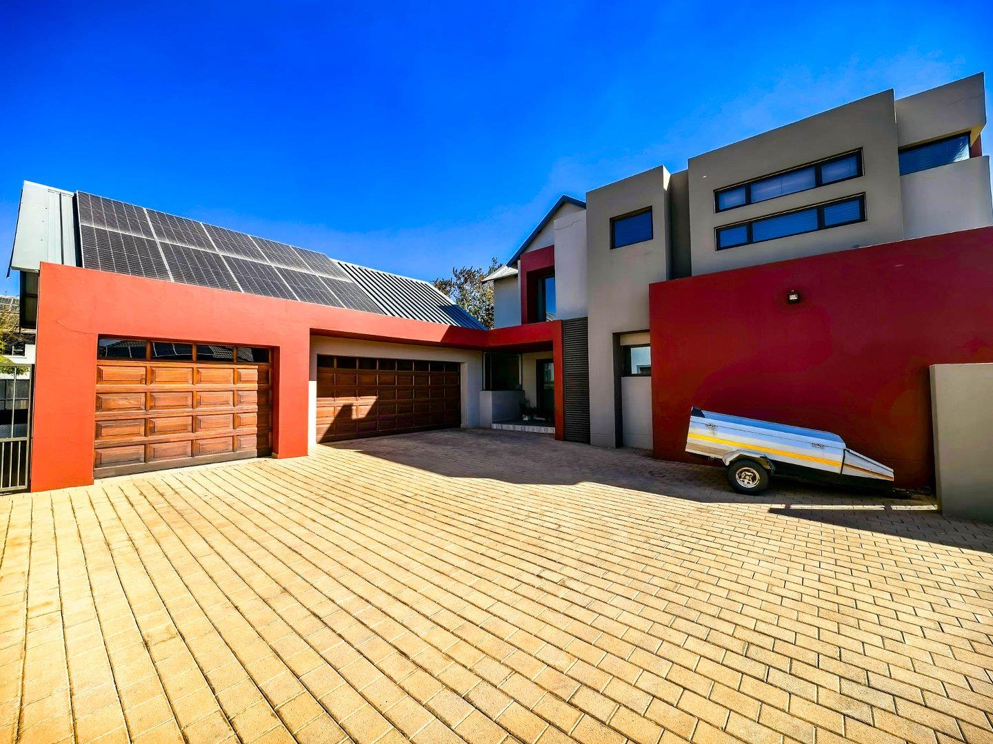 4 Bedroom House for sale in Glen Eagle Estate P24114633997