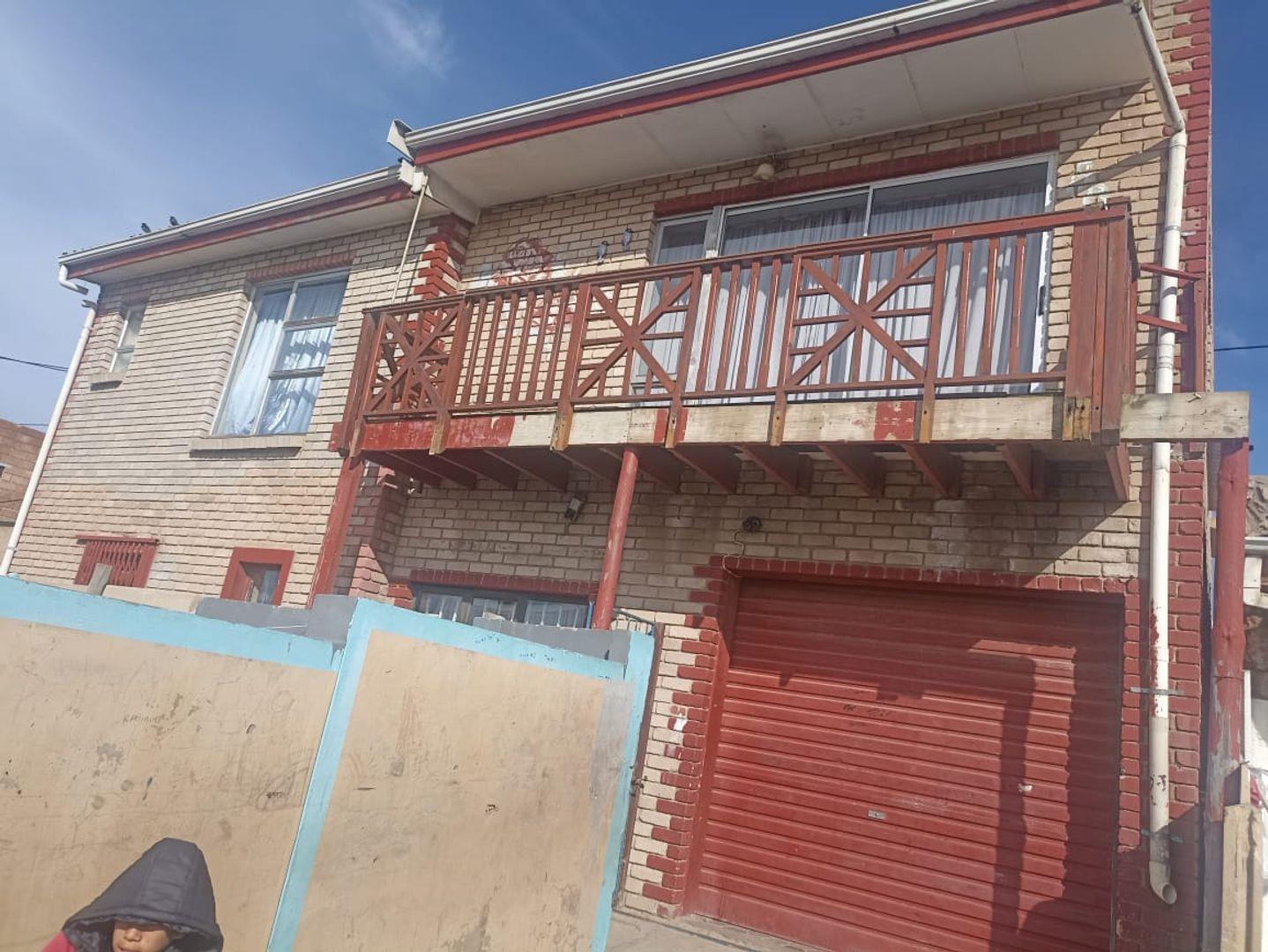 2 Bedroom House for sale in Kwanonqaba 5867 Dunjwa P24114634298