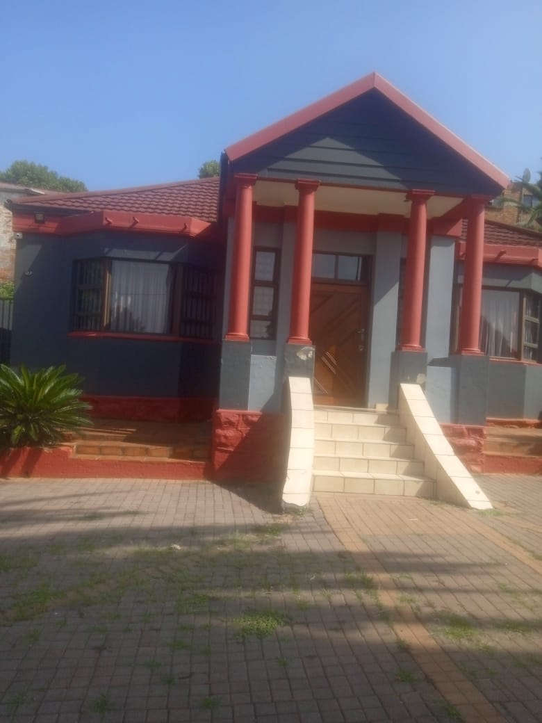 9 Bedroom House for sale in Bertrams P24114636854