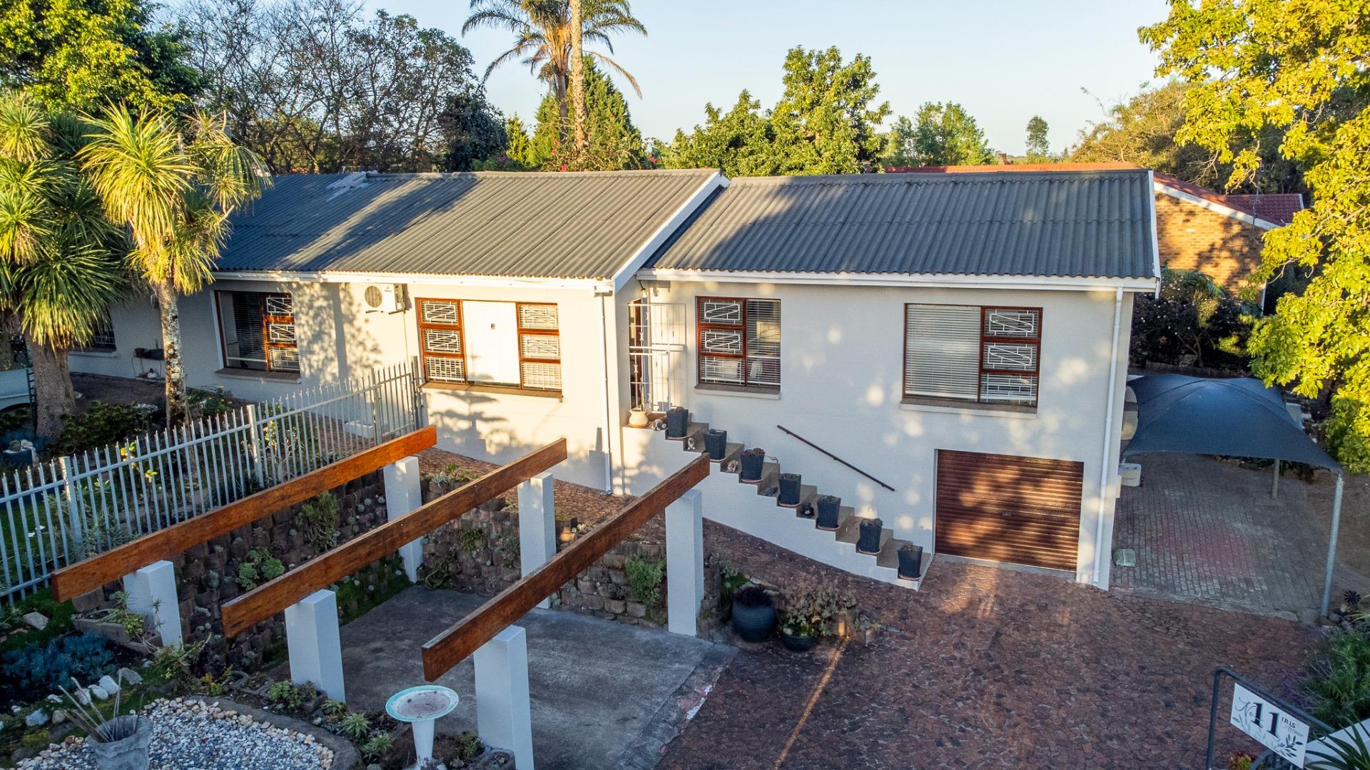 3 Bedroom House for sale in Denneoord 11 Iris Avenue P24114637033