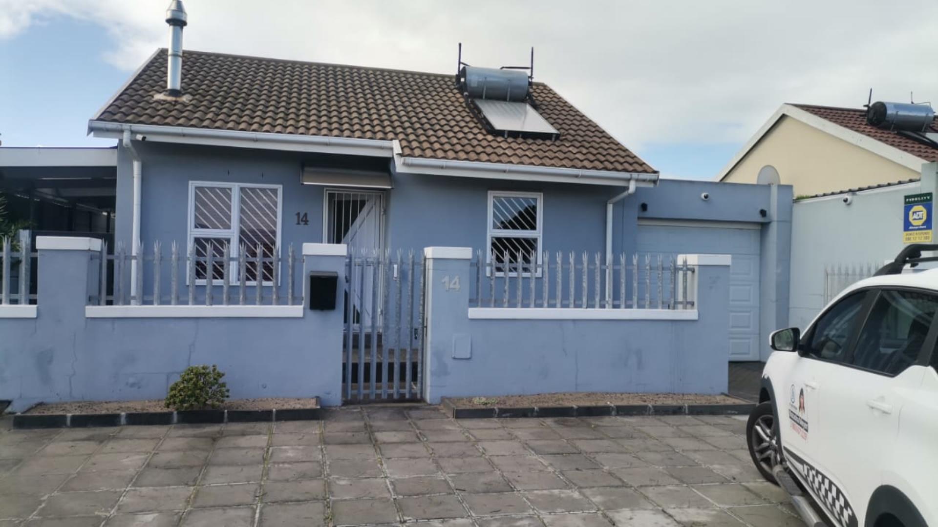 3 Bedroom House for sale in Pelican Park 14 Oyster Catcher P24