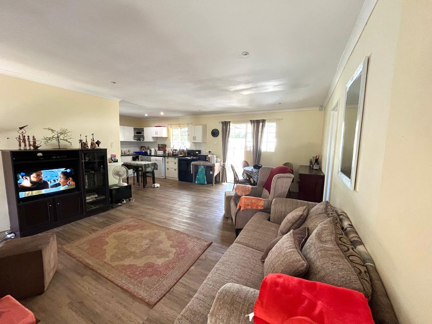 5 Bedroom House to rent in Greendale P24114638350