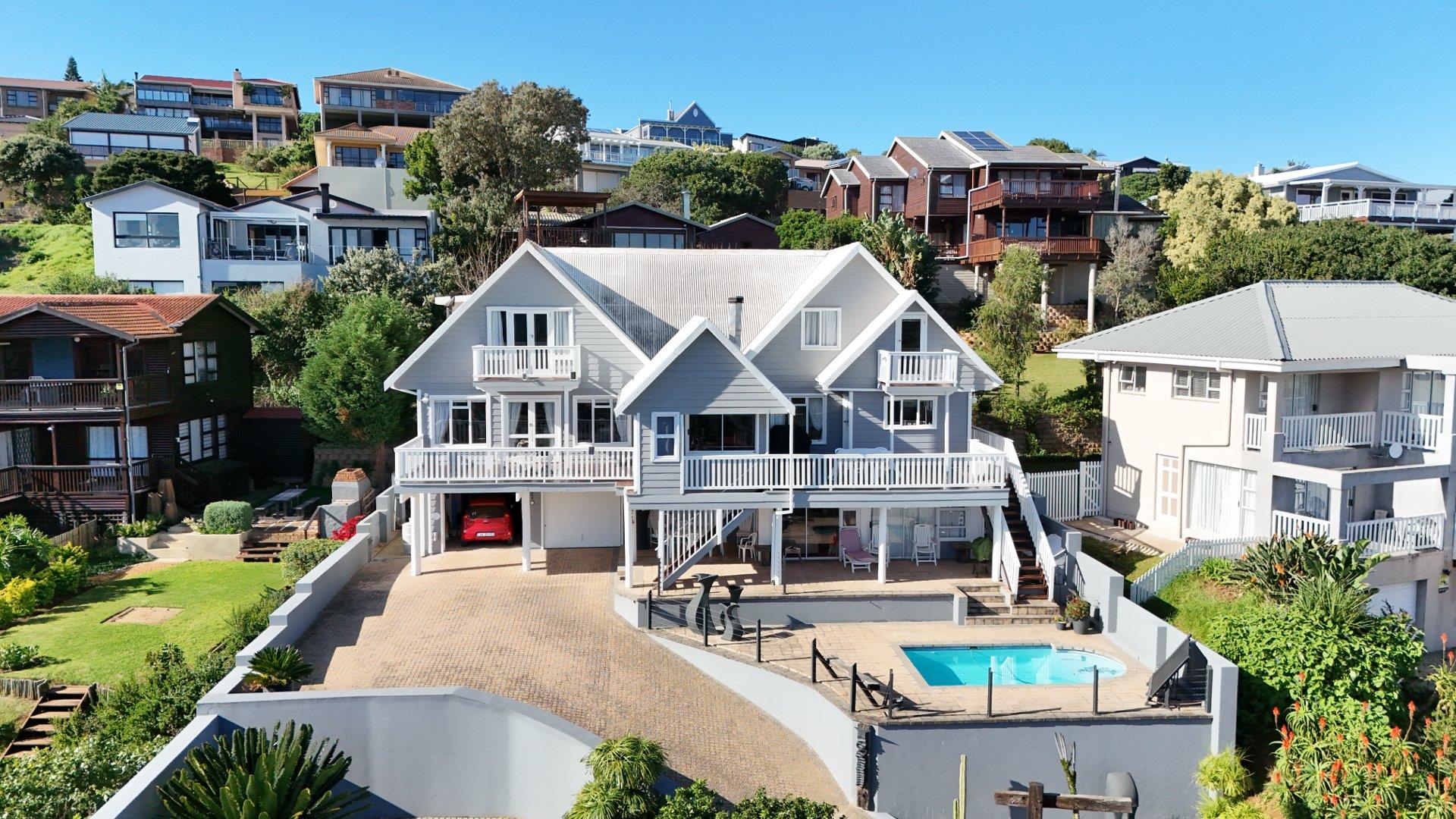 6 Bedroom House for sale in Herolds Bay P24114640270