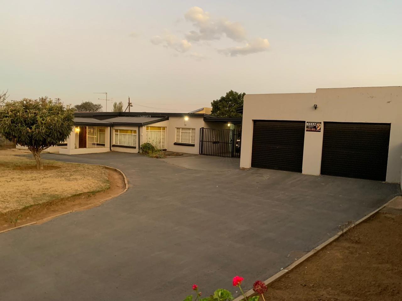 3 Bedroom House for sale in Mid Ennerdale 364 2nd Avenue P24114641456