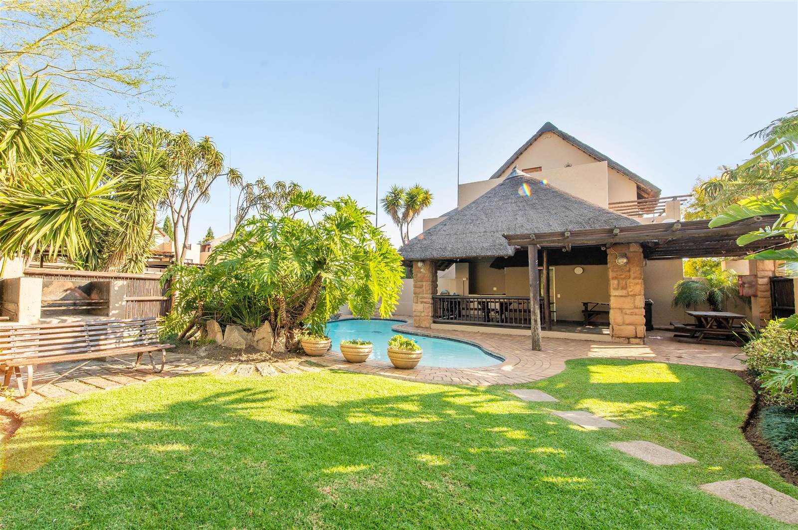 1 Bedroom Apartment / flat to rent in Sunninghill 2 Tudor Avenue P24114642740