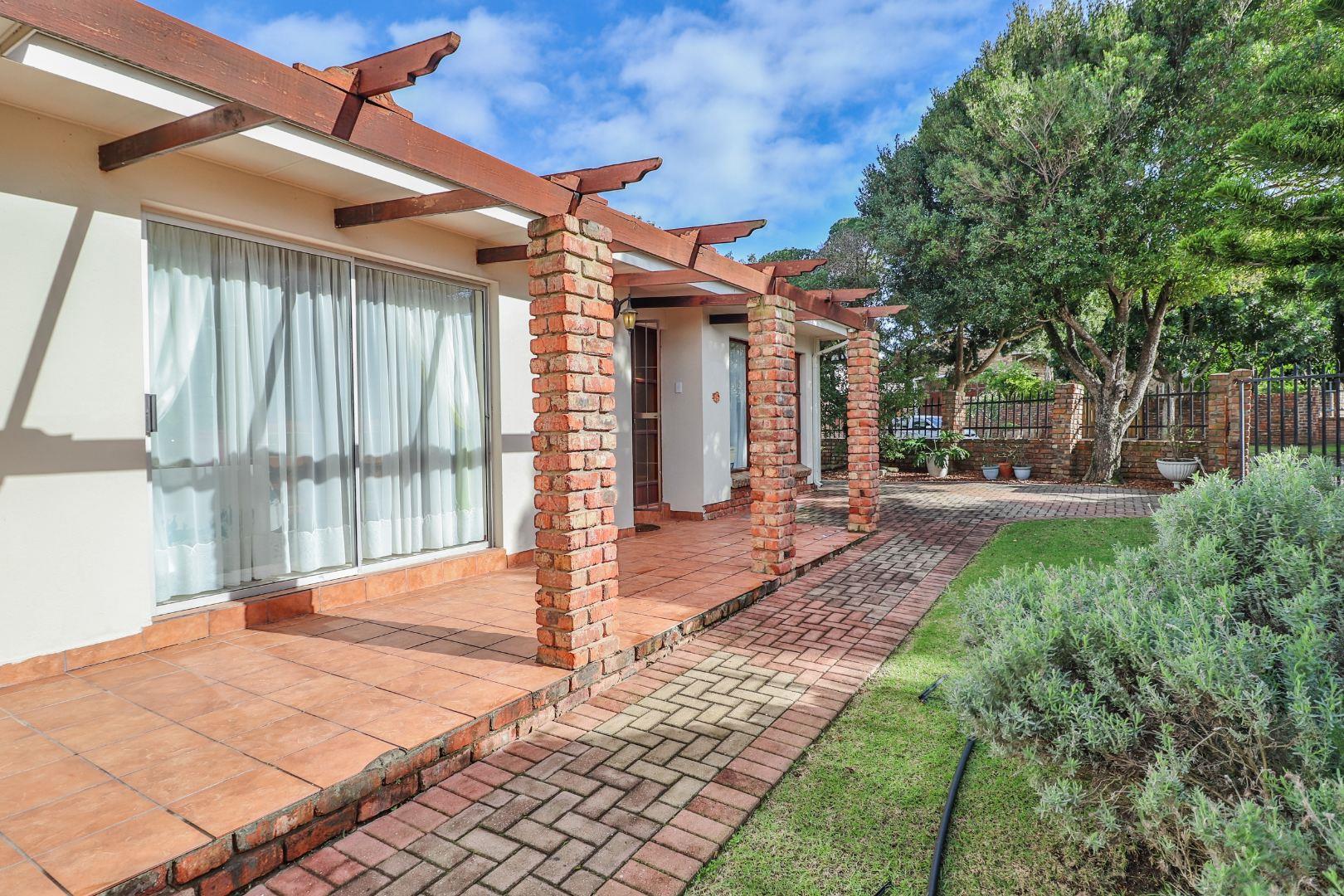 3 Bedroom House for sale in Heiderand P24114643312