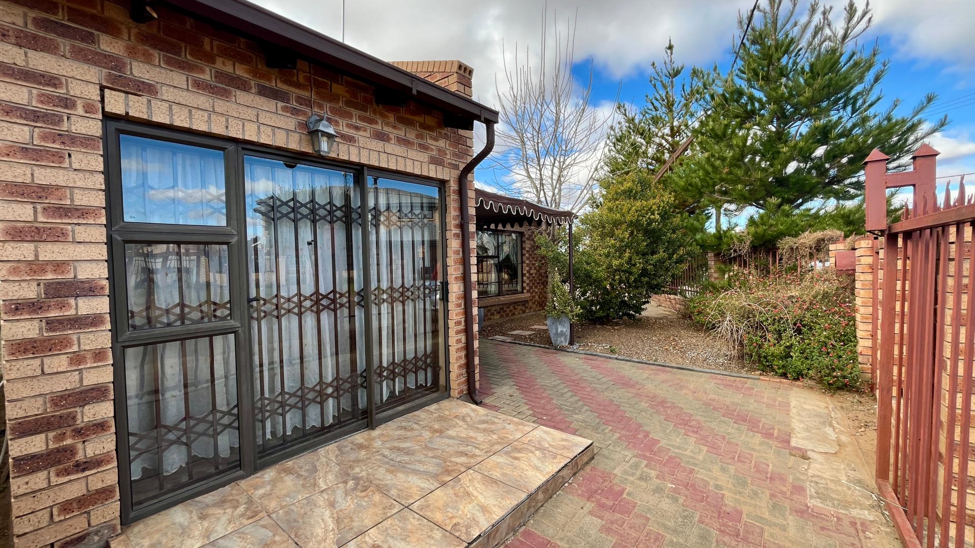 3 Bedroom House for sale in Grasslands P24114643959