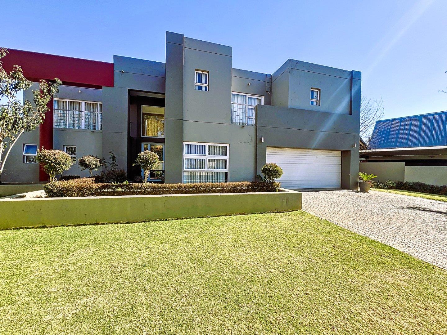 4 Bedroom House for sale in Silverwoods Country Estate P24114644071