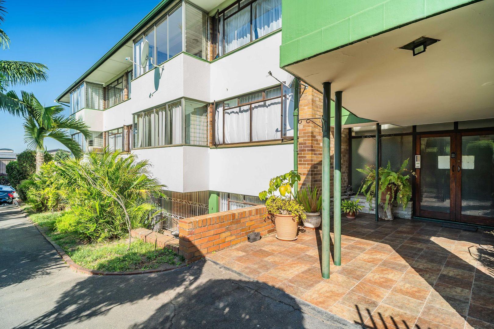 2 Bedroom Apartment / flat for sale in Central 8 Ss Monmouth