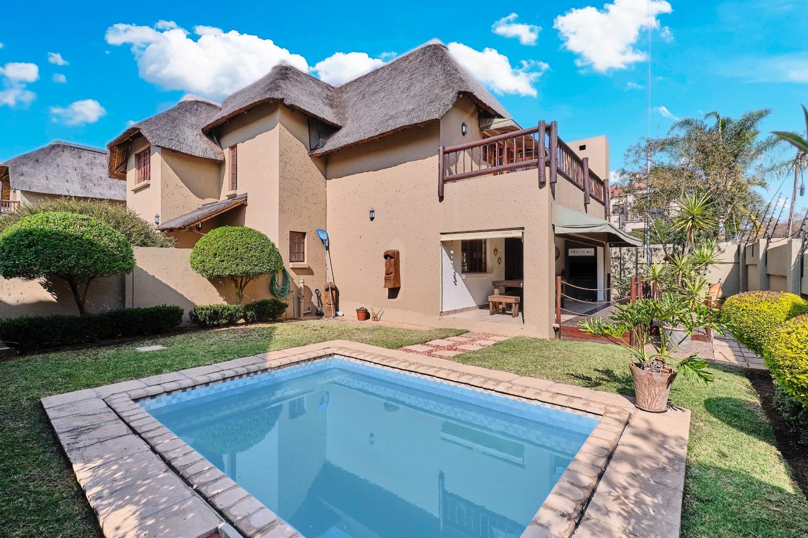 2 Bedroom House to rent in Douglasdale P24114644710
