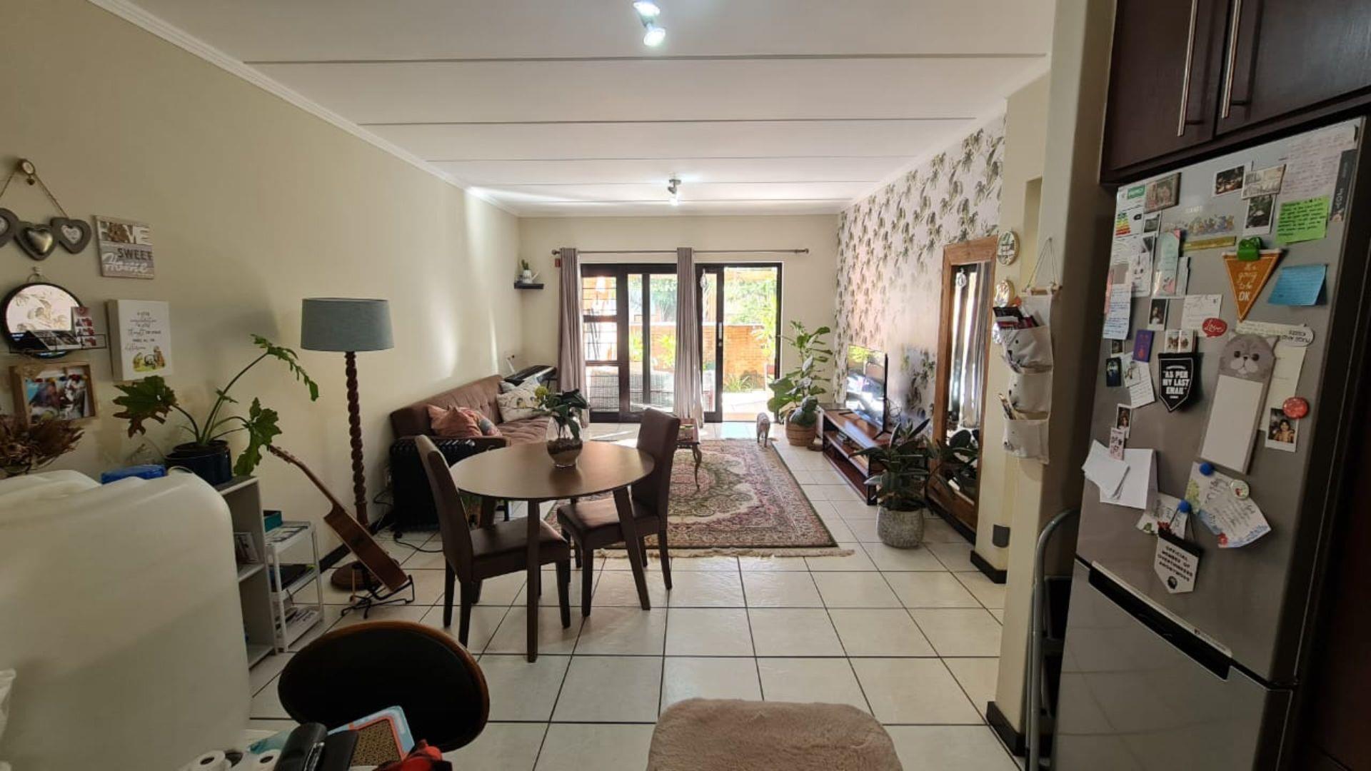 2 Bedroom Apartment / flat to rent in Sunninghill P24114644995