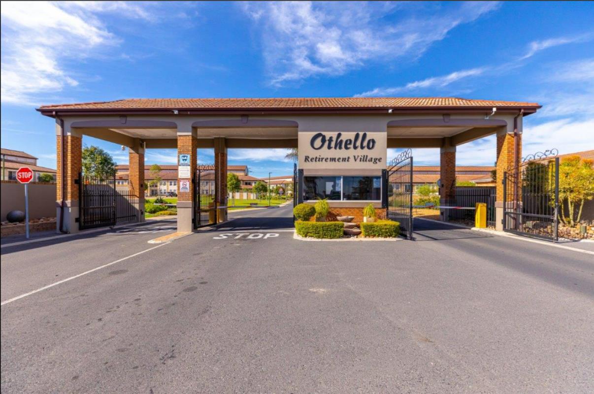 2 Bedroom Townhouse for sale in Brackenfell Industrial P24114646440