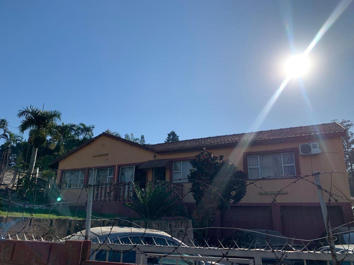 4 Bedroom House for sale in Mount Vernon P24114647364