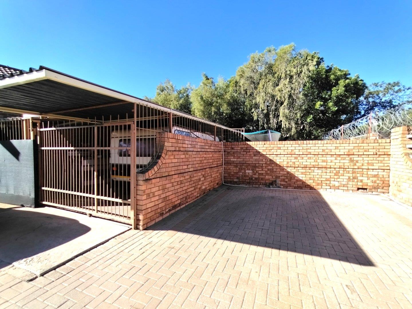 2 Bedroom Townhouse for sale in Annadale P24114648599