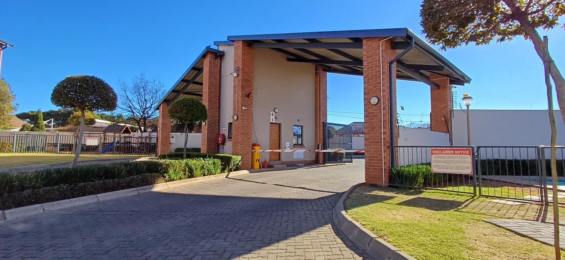 2 Bedroom Townhouse to rent in Ravenswood P24114648822