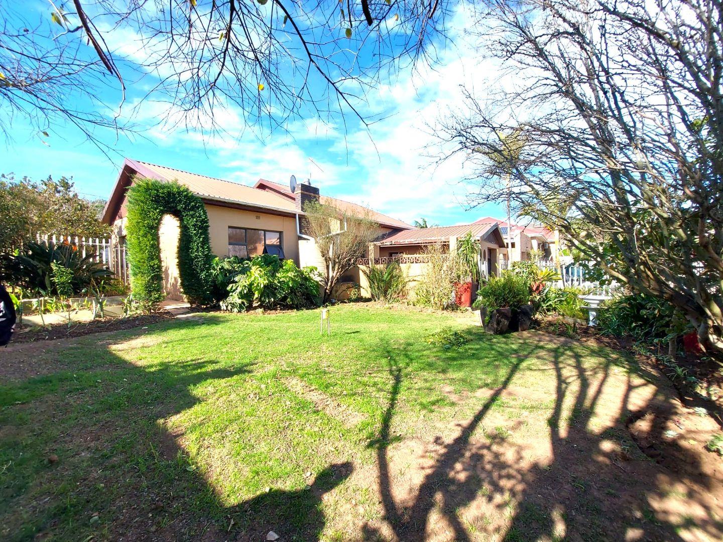 3 Bedroom House for sale in Van Riebeeck Hoogte 61 Goede Hoop Avenue