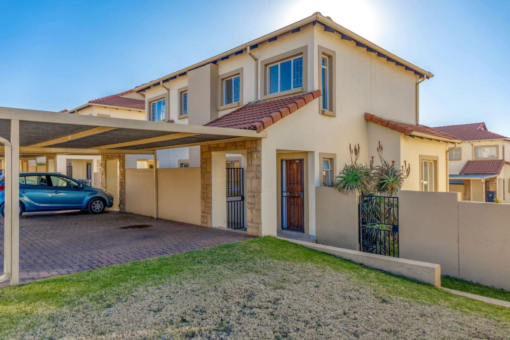 2 Bedroom House for sale in Zandspruit P24114650678