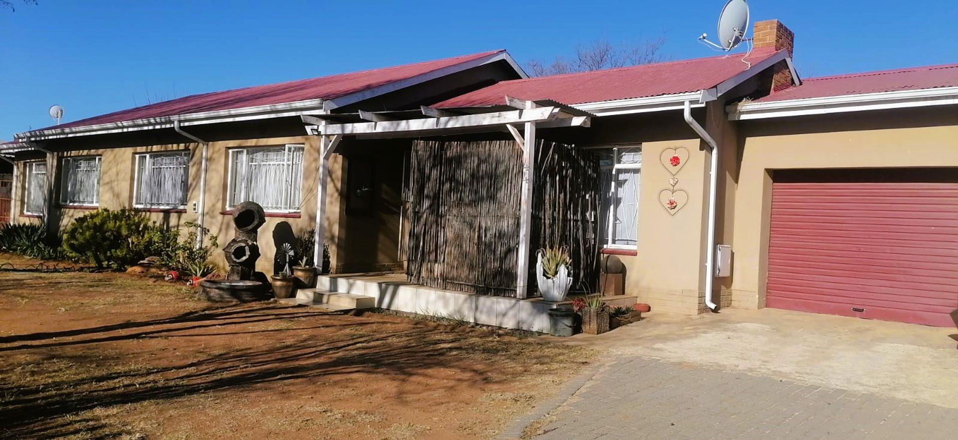 3 Bedroom House for sale in Rensburg P24114651956