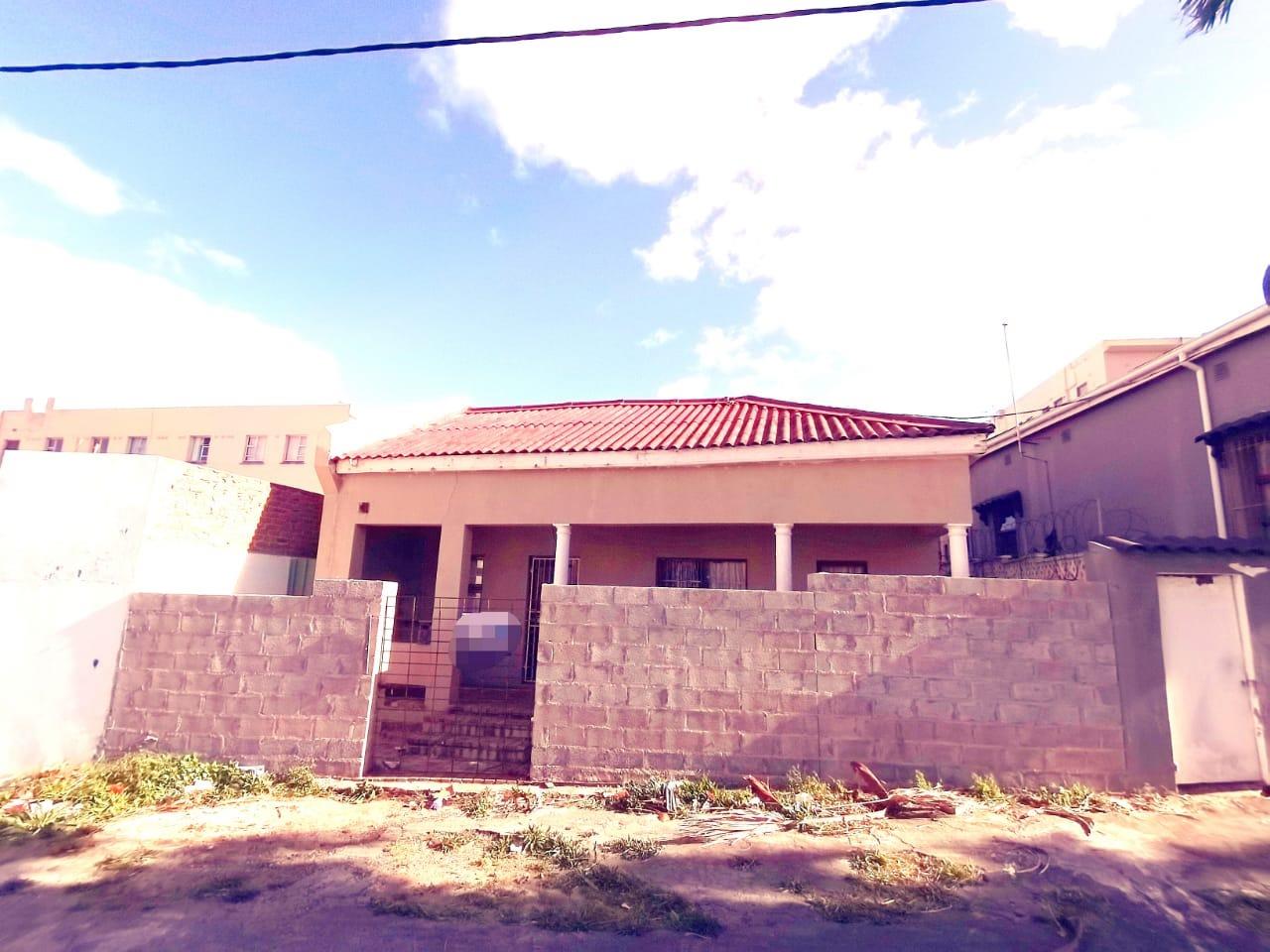 3 Bedroom House for sale in Quigney P24114640295