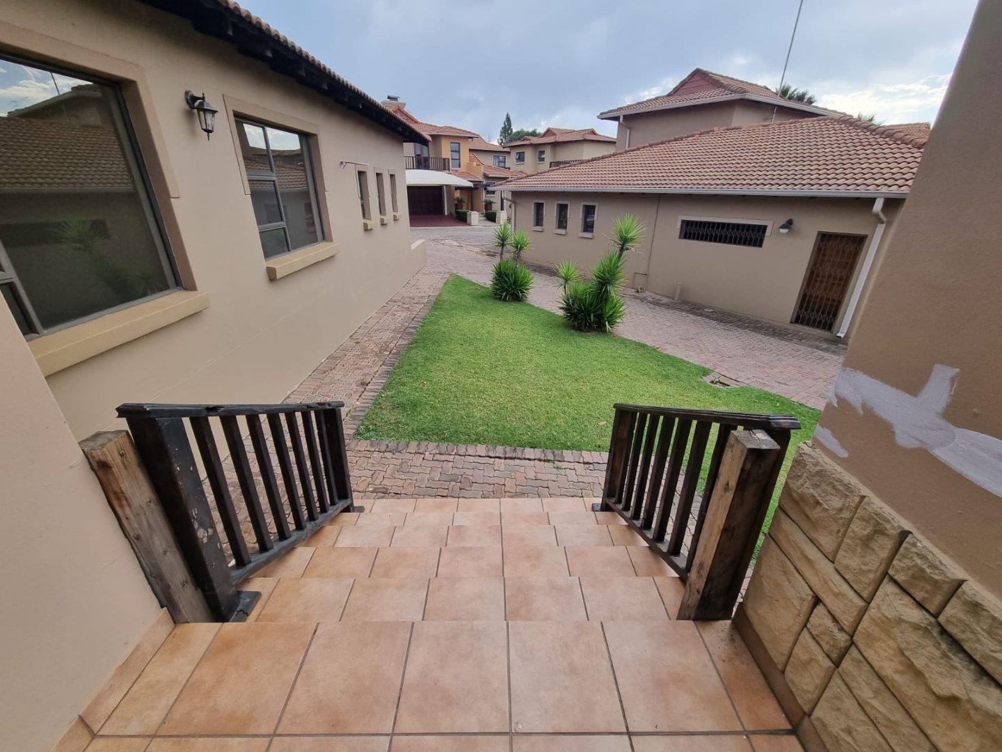 3 Bedroom House for sale in Fleurdal P24112633034