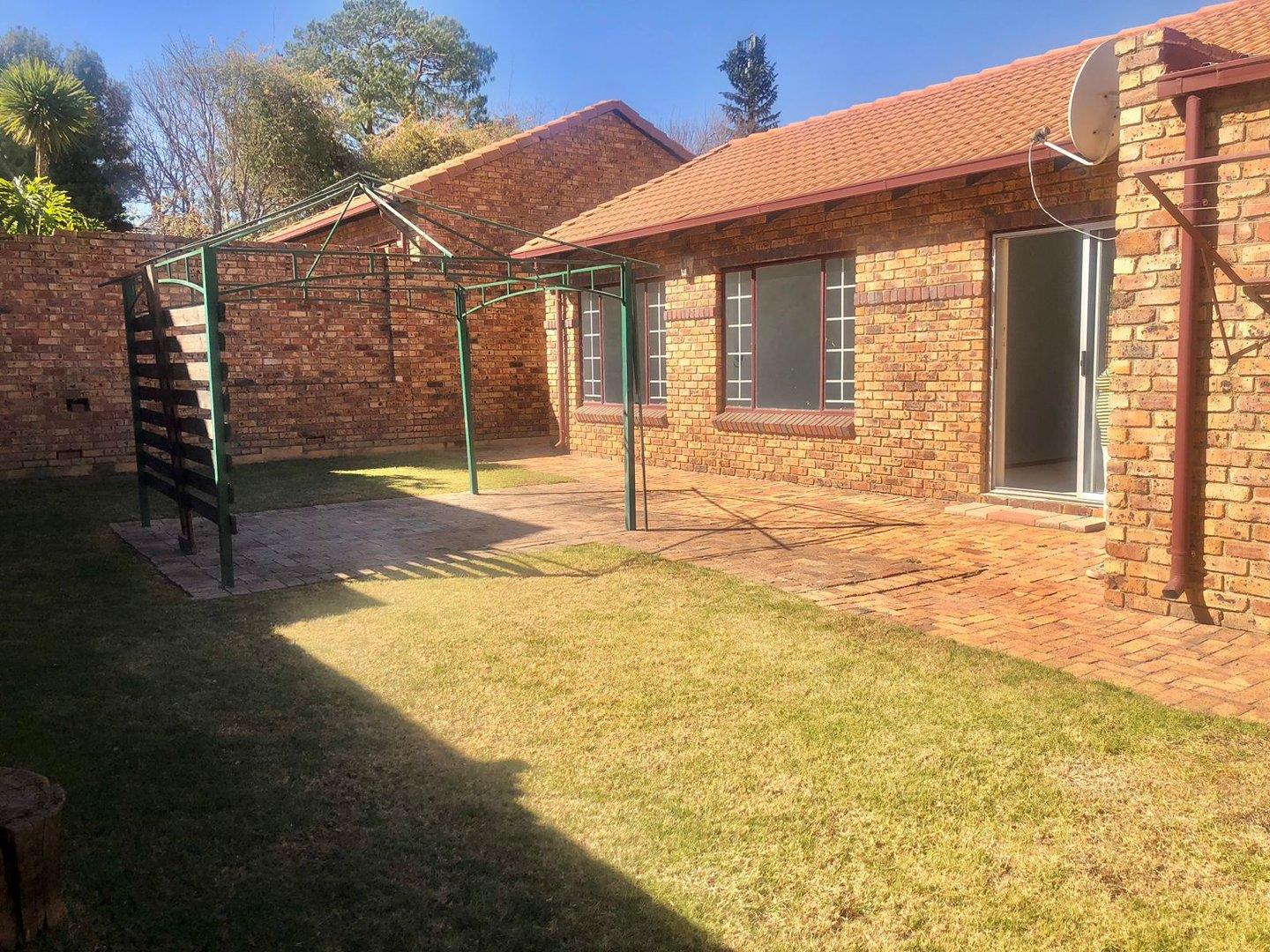 Halfway Gardens Property Townhouses for sale in Halfway Gardens