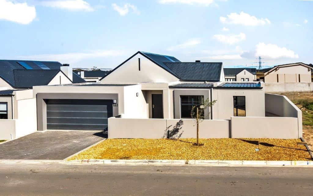 3 Bedroom House for sale in Aan de Wijnlanden P24114653931