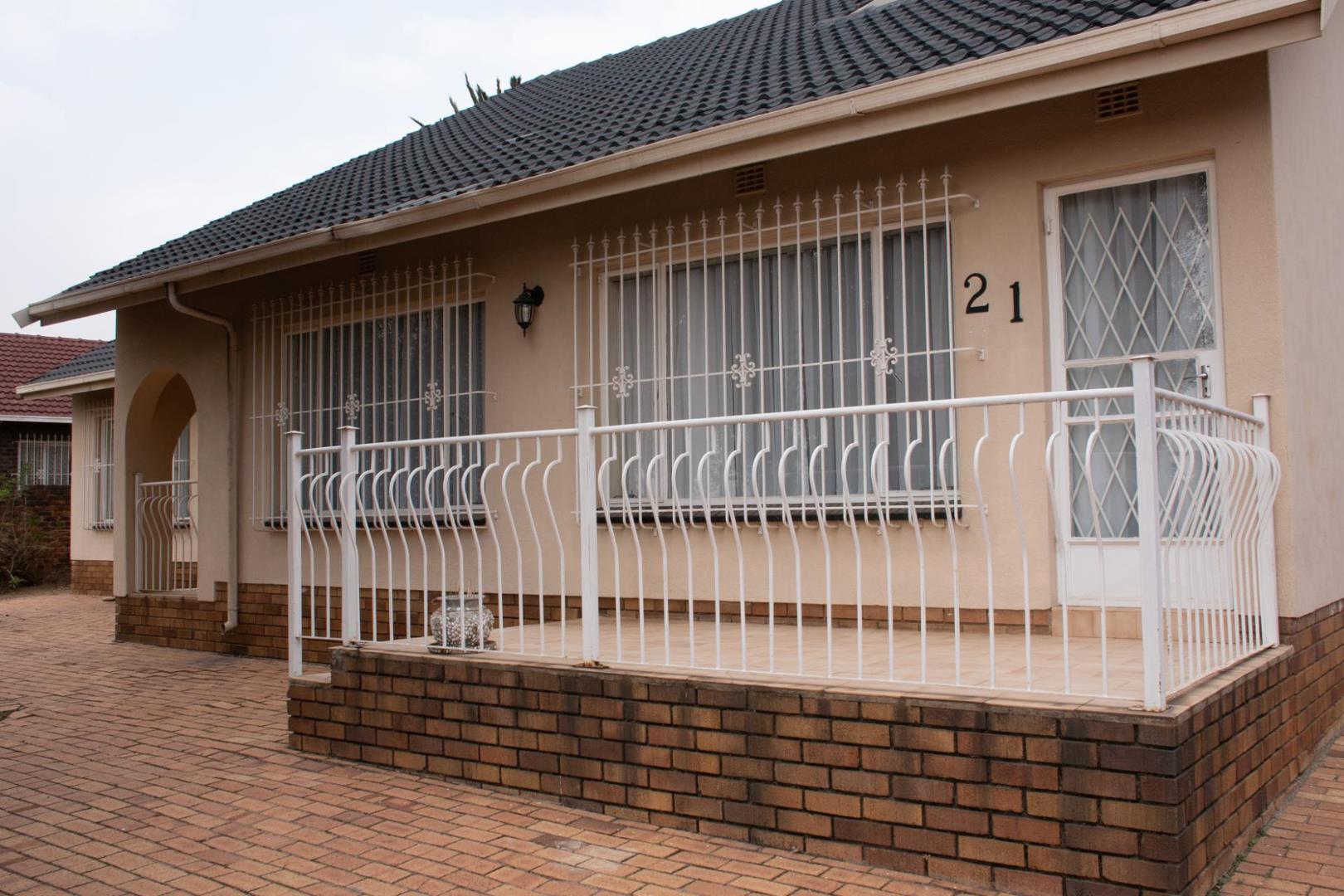 5 Bedroom House for sale in Birchleigh North 21 Douglas Street