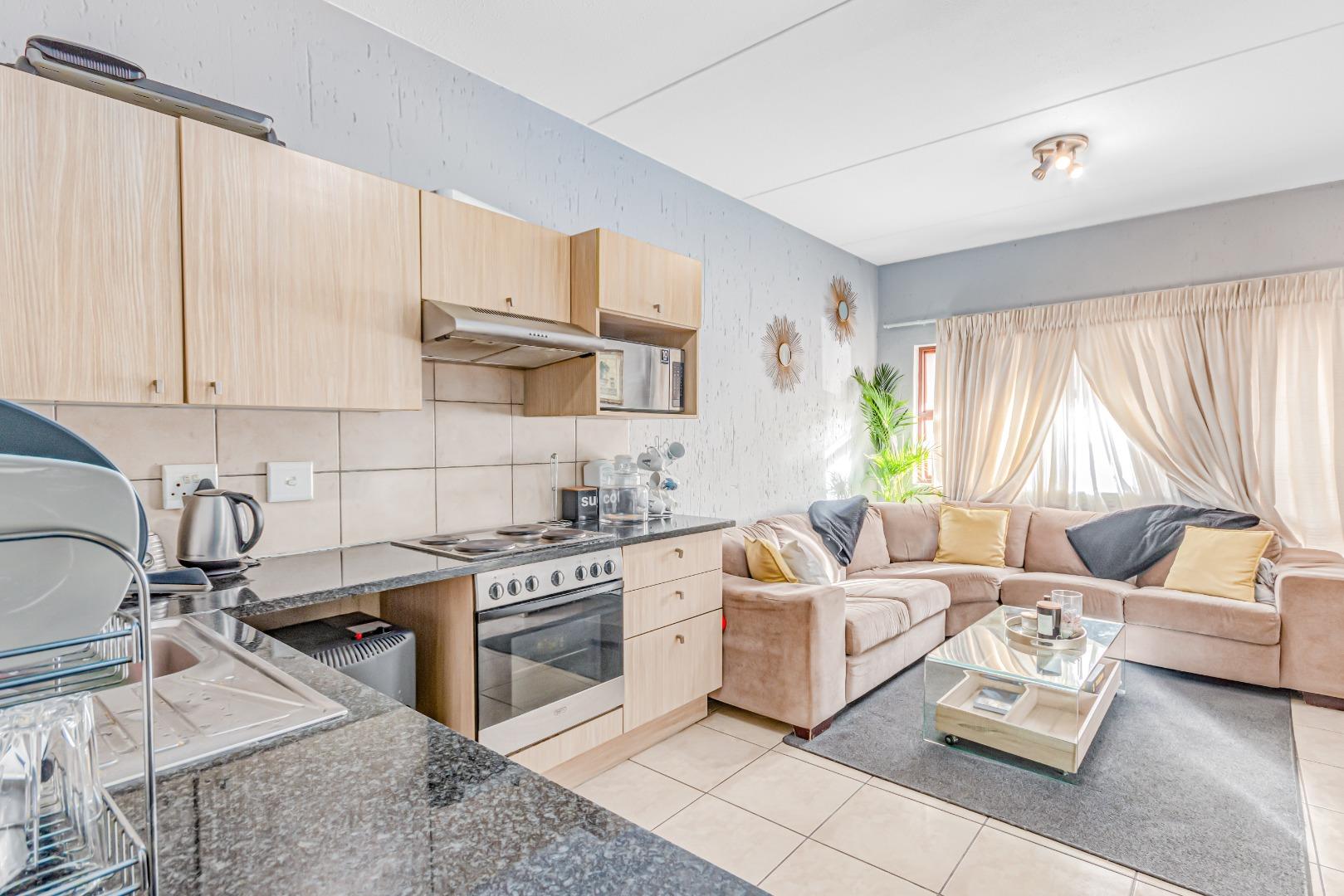 2 Bedroom Apartment / flat for sale in Ferndale 2 Ss Notting Hill, 54 Highview Boulevard P24