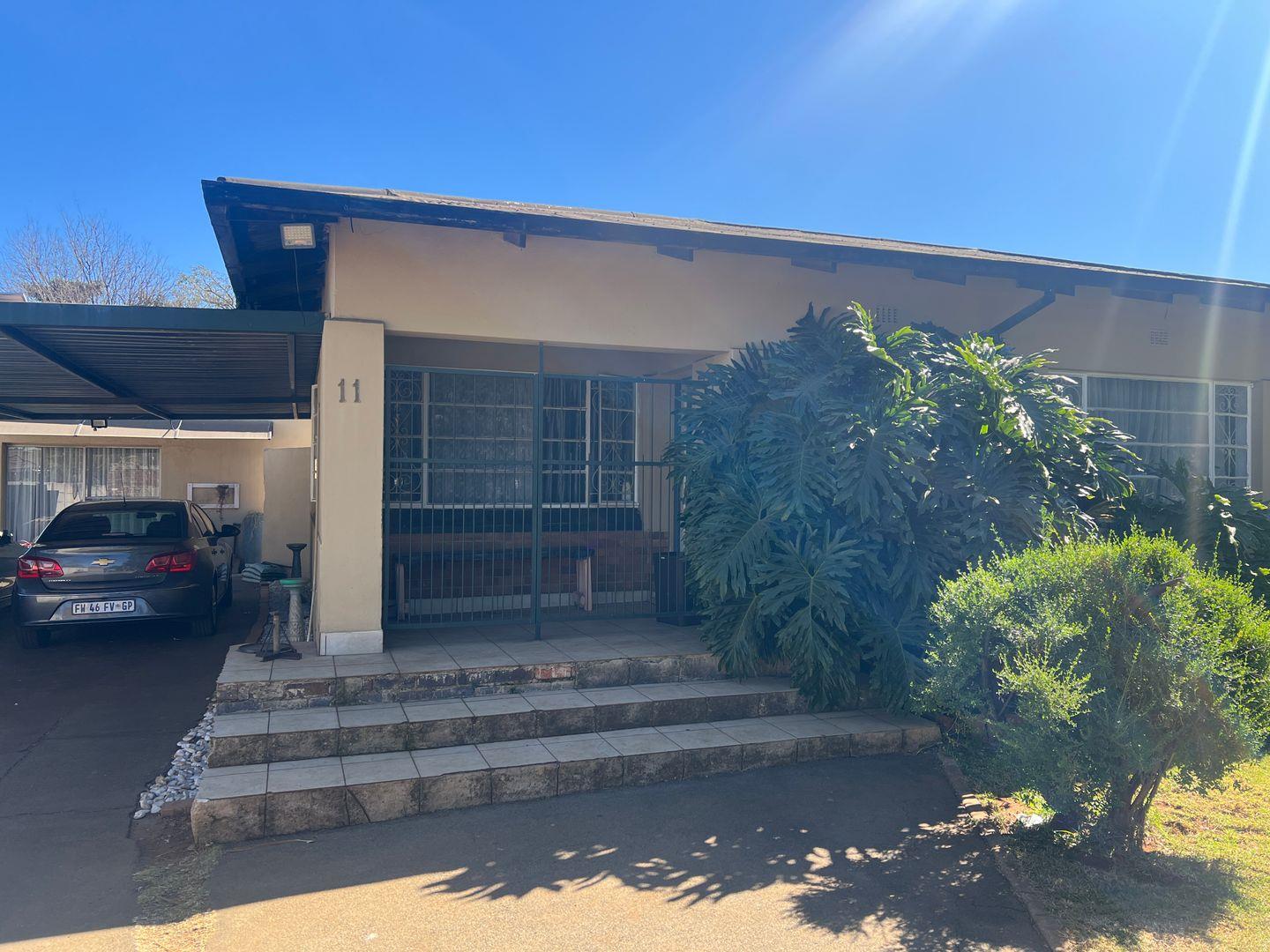 Kempton Park Ext 2 Property Property and houses for sale in Kempton Park Ext 2