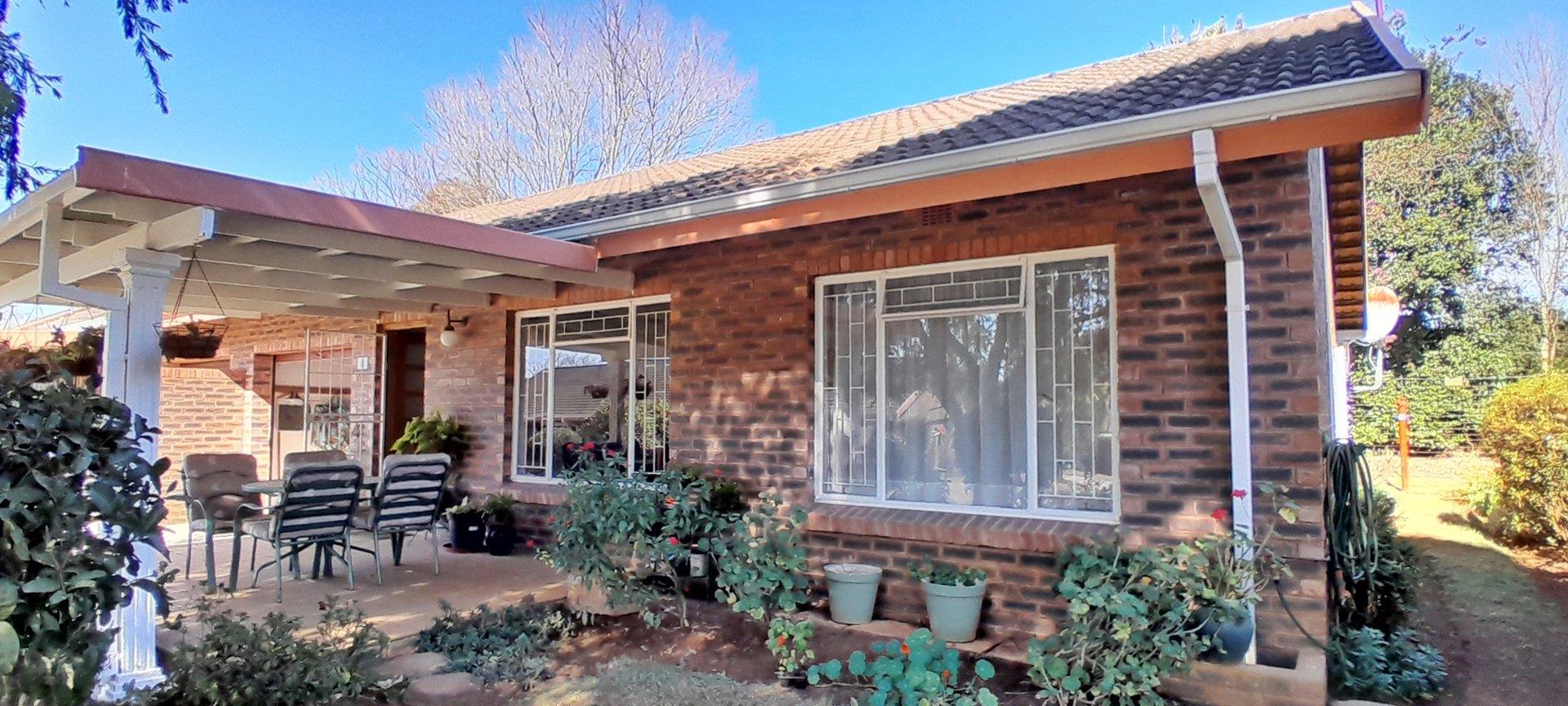 Townhouse for sale in Amberfield P24114655755