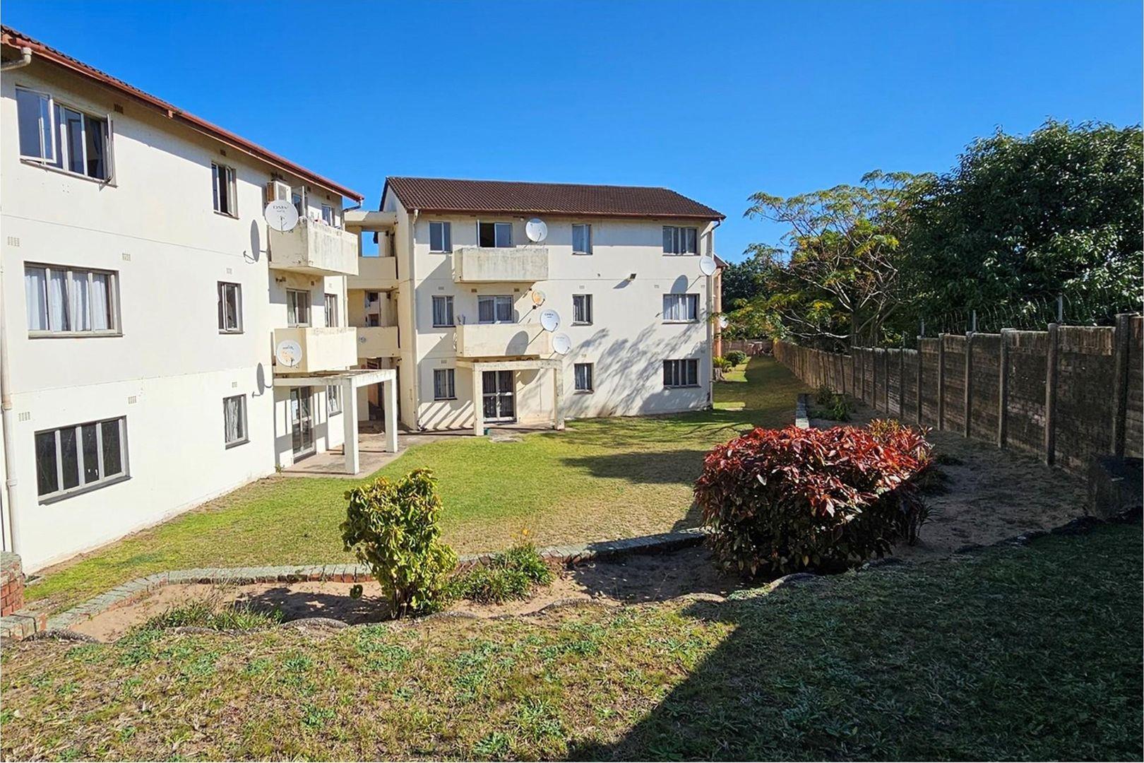 3 Bedroom Apartment / flat for sale in Brackenham P24114655939