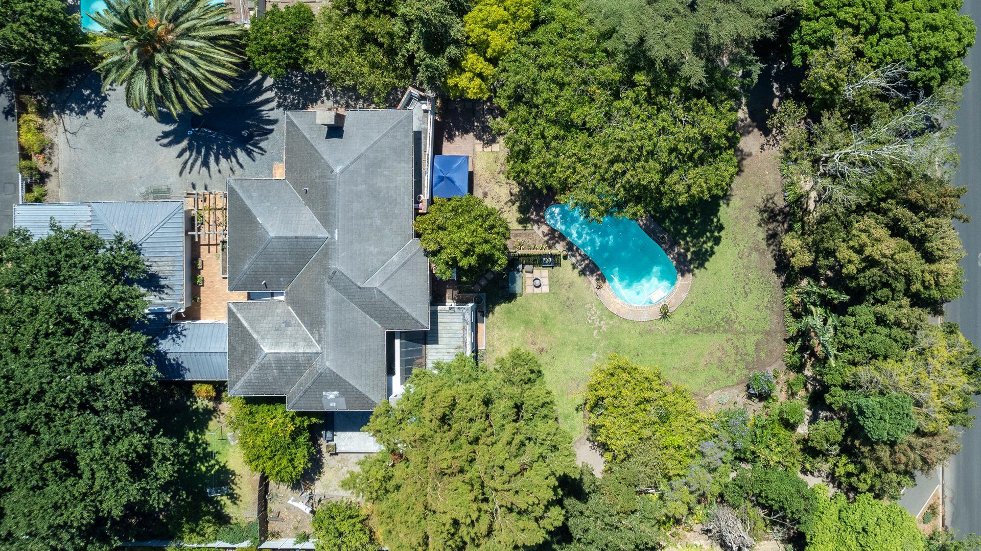 5 Bedroom House for sale in Durbanville Central P24114656301