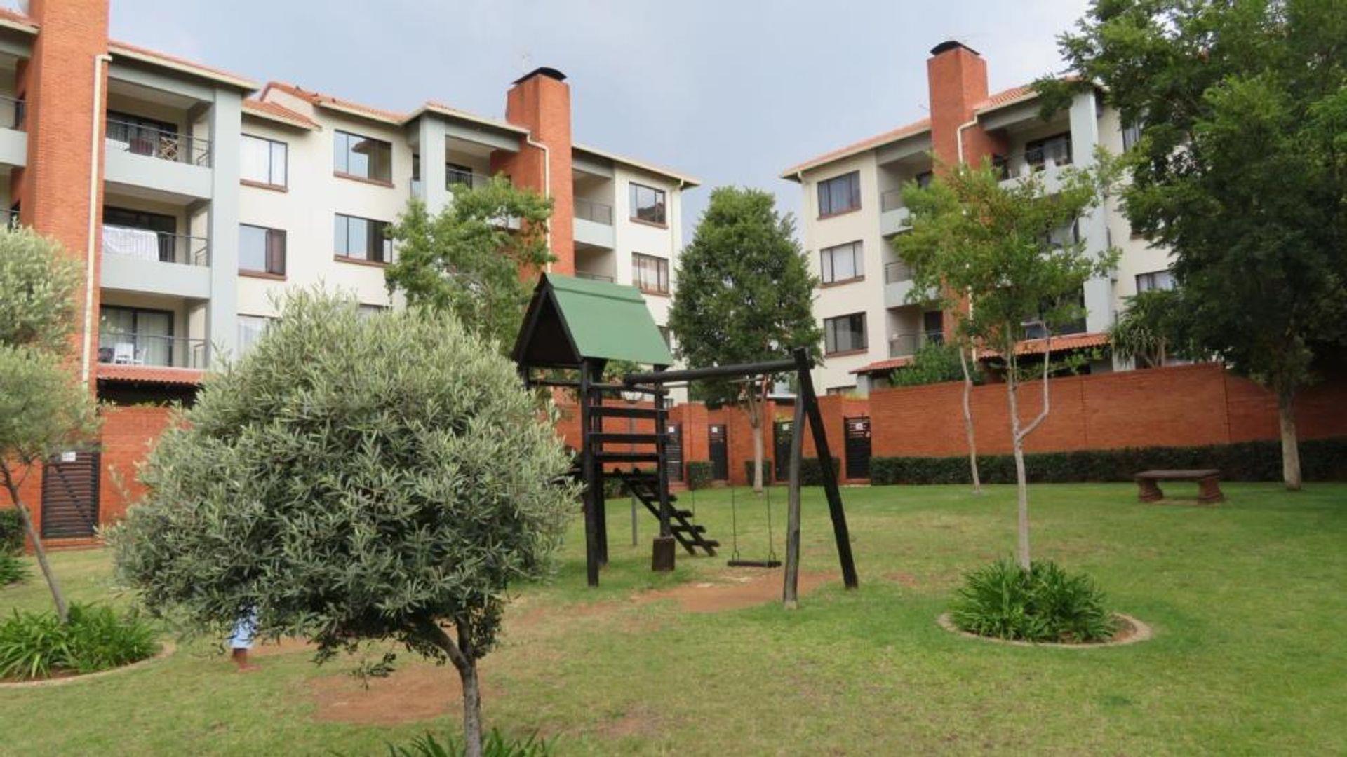 2 Bedroom Apartment / flat to rent in Greenstone Hill X452 Acacia, 23