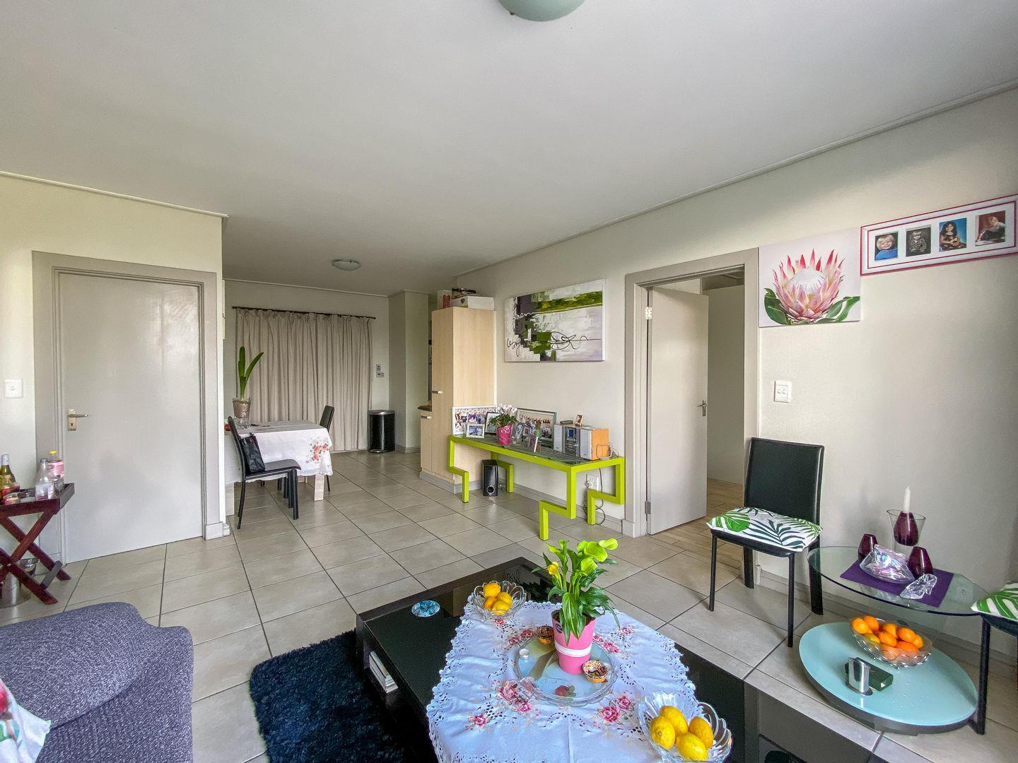 2 Bedroom Apartment / flat for sale in Royal Ascot 82 Milnerton Drive P24114656864