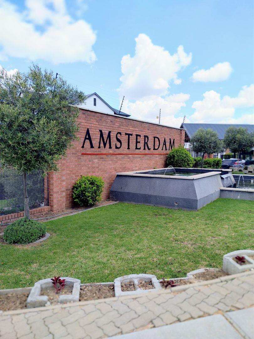2 Bedroom Apartment / flat to rent in Olivedale Amsterdam, 83