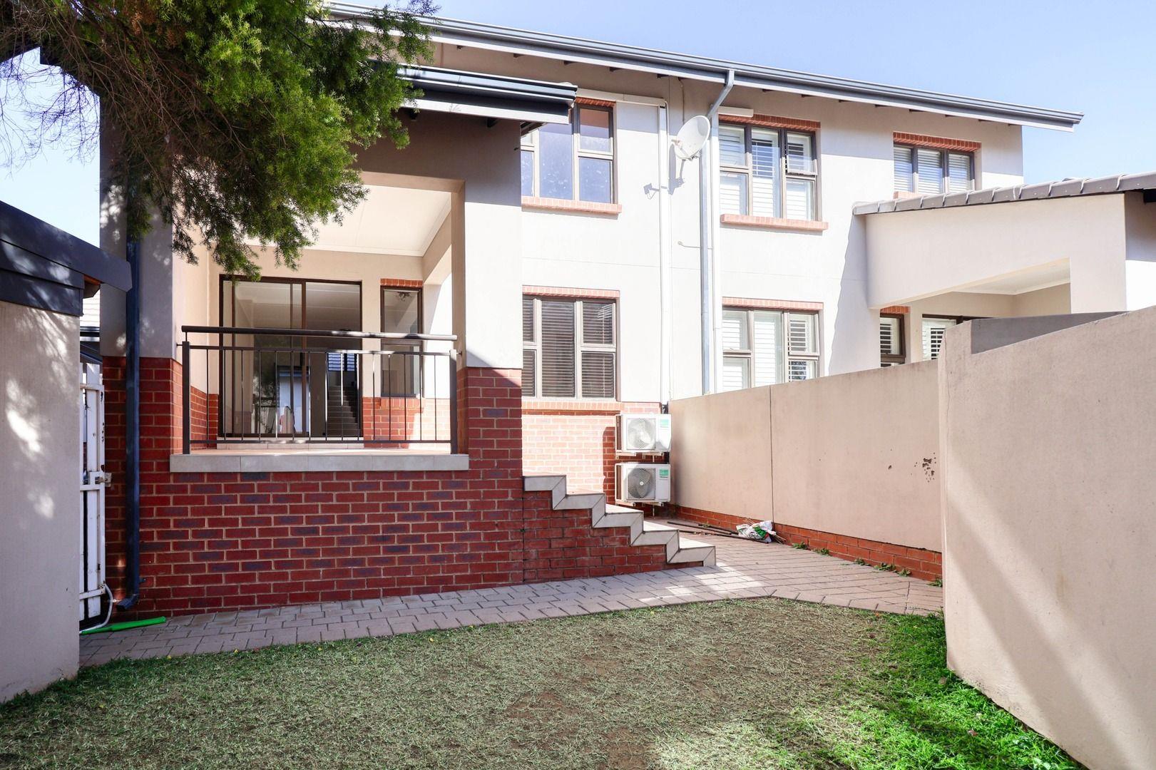 3 Bedroom House to rent in Fourways P24114658279