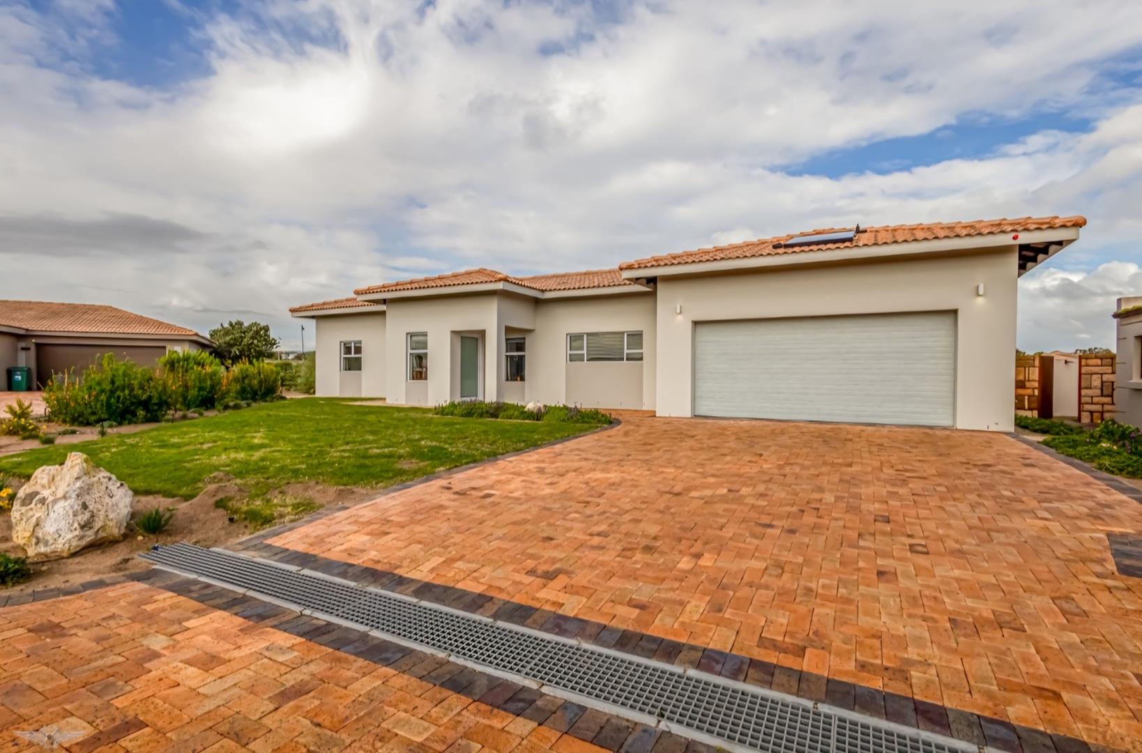 4 Bedroom House for sale in Langebaan Country Estate 924 Eksteen