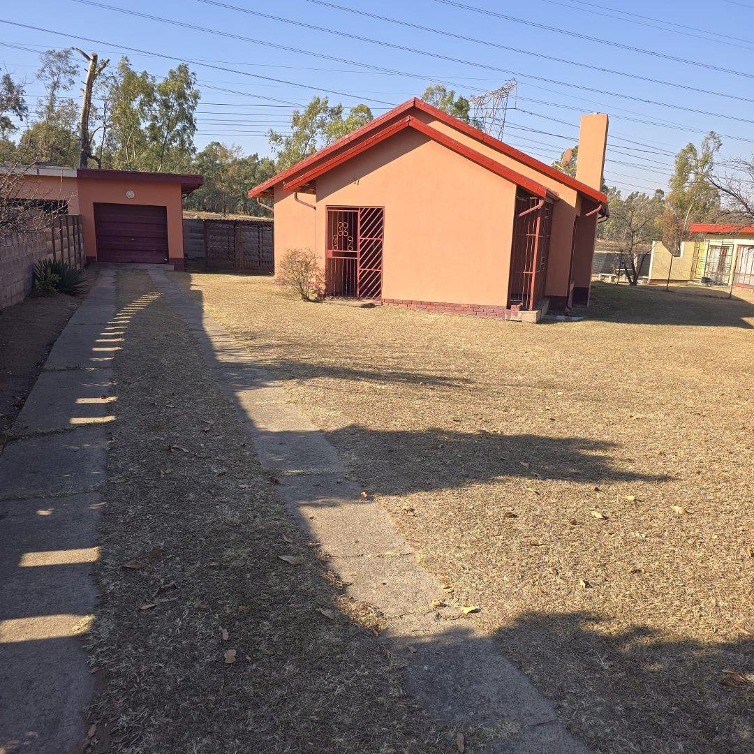 4 Bedroom House for sale in Ncandu Park P24114660289