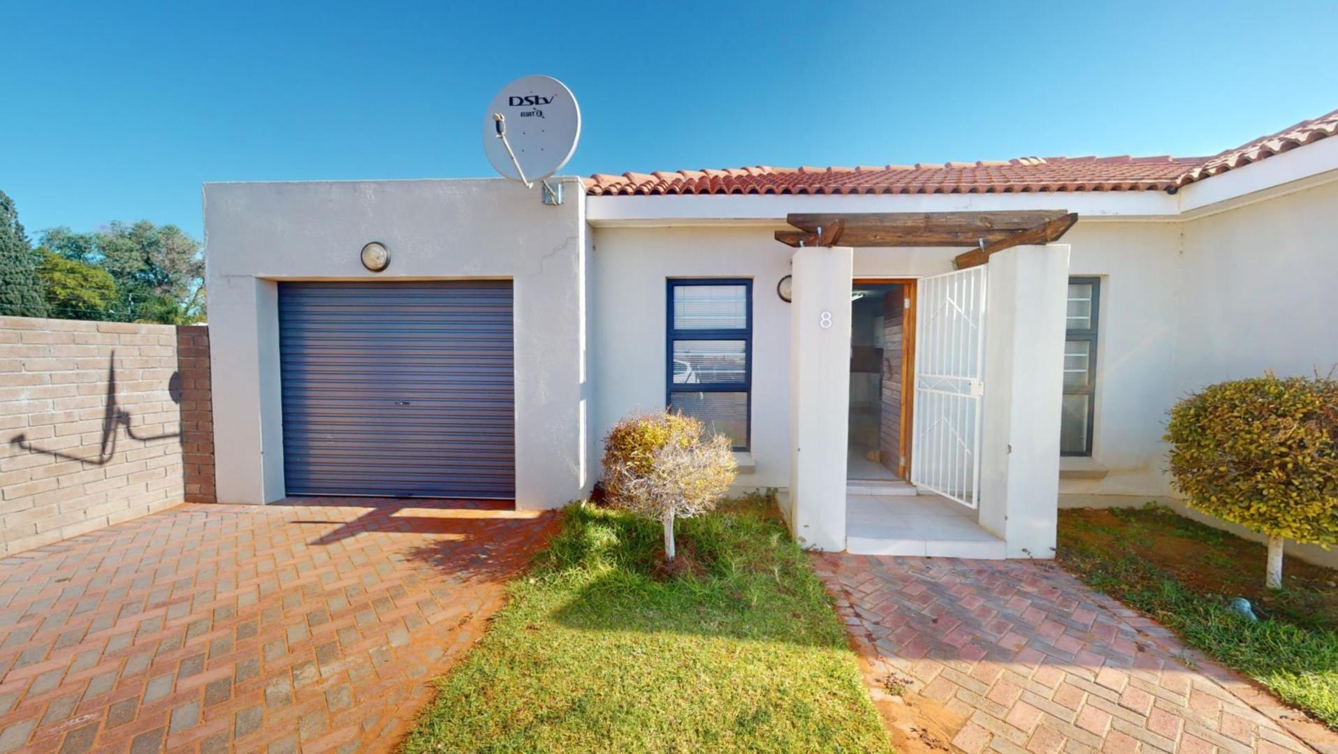 3 Bedroom Townhouse for sale in Blydeville P24114660443