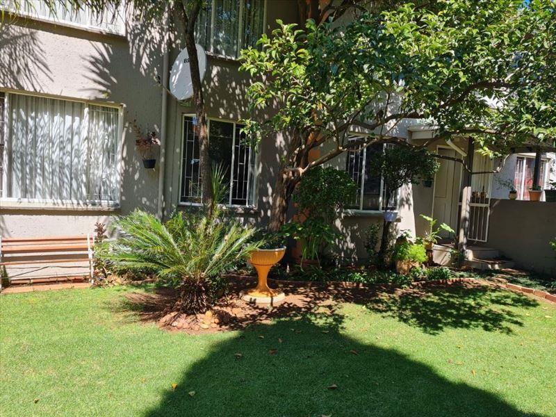 3 Bedroom Townhouse for sale in Glen Marais 17 Westbrook ,north