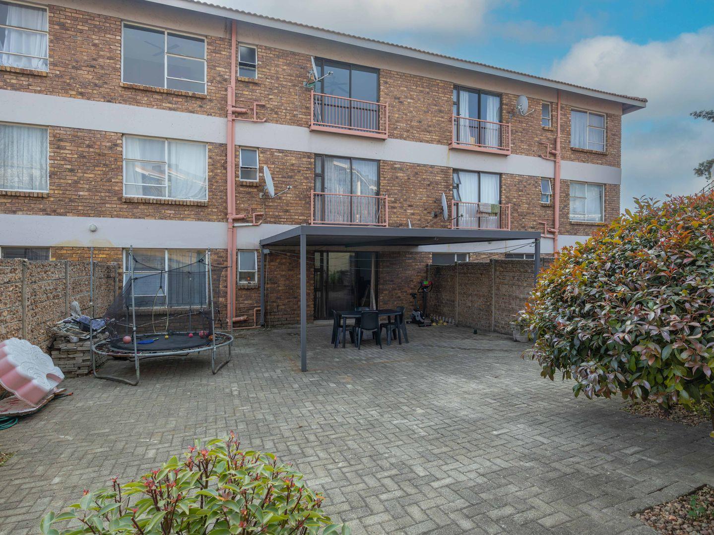 2 Bedroom Townhouse for sale in Croydon 1 The Heights, 5 Waboom P24