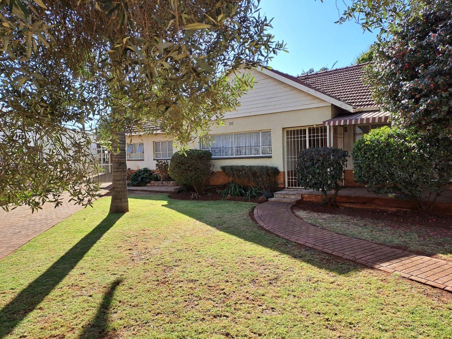 5 Bedroom House for sale in Witfield P24114655751