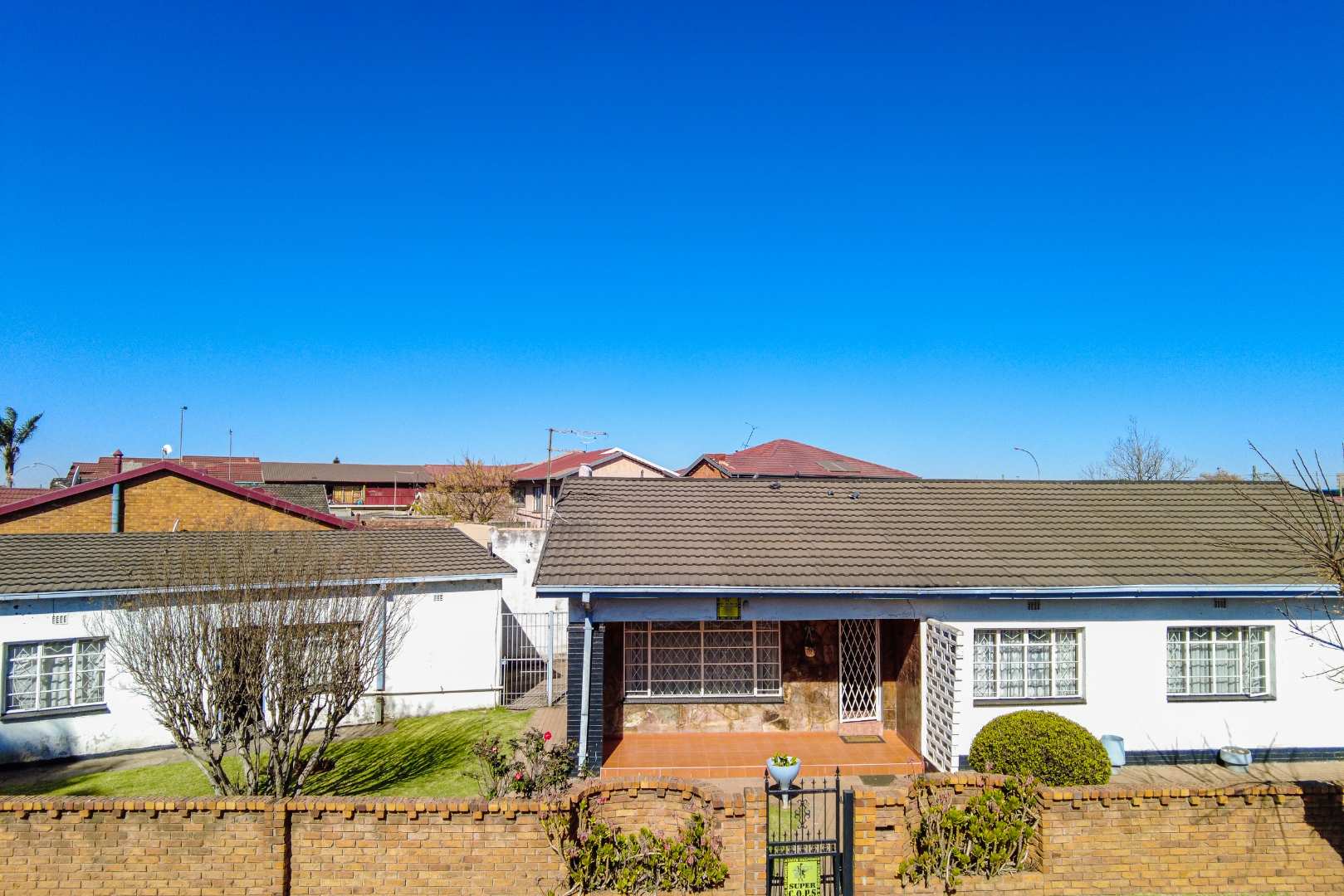 3 Bedroom House for sale in Actonville P24114662777