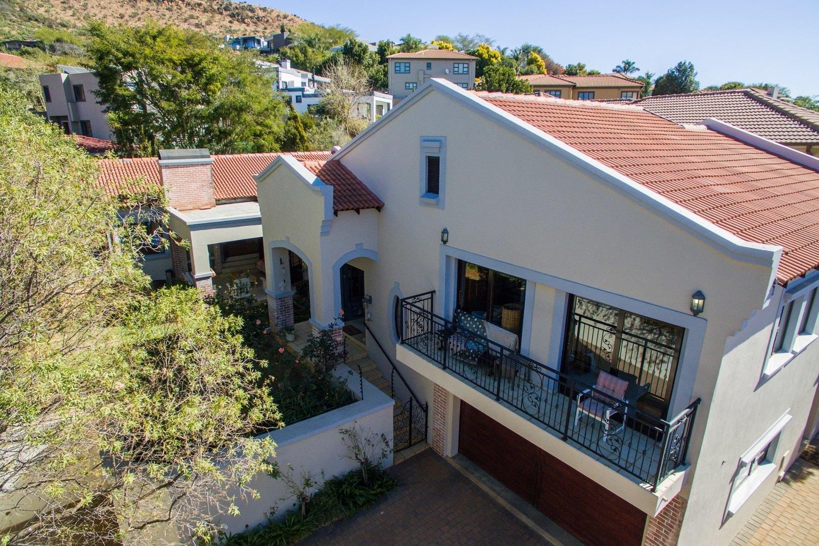 Featherbrooke Estate Property Houses for sale in Featherbrooke Estate