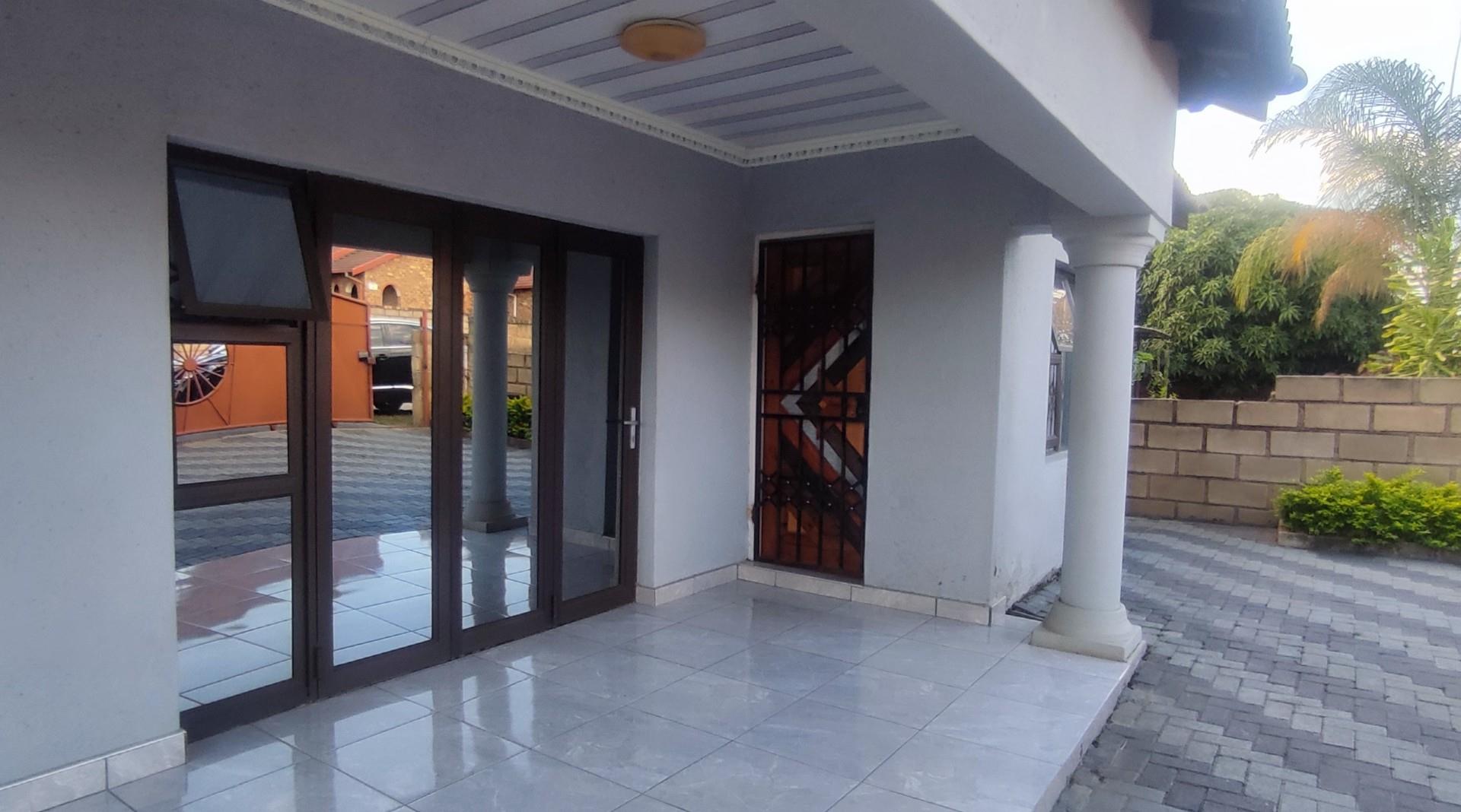 3 Bedroom House for sale in Barberton P24114665115