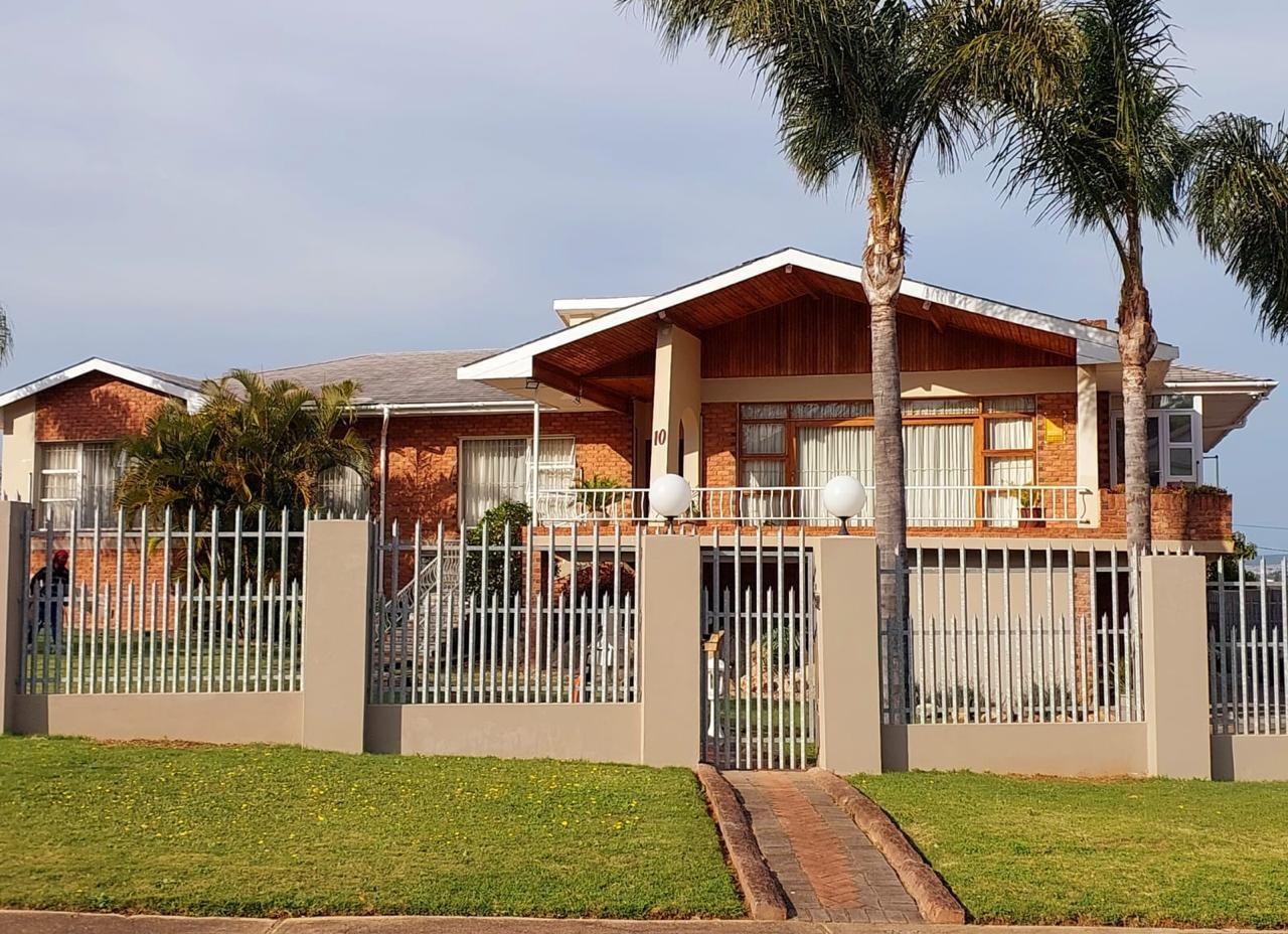 7 Bedroom House for sale in Vanes Estate P24114665167