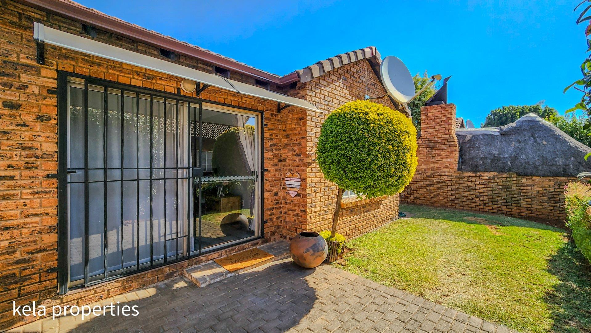 2 Bedroom Townhouse for sale in Willowbrook 1319 Van Der Kloof Road
