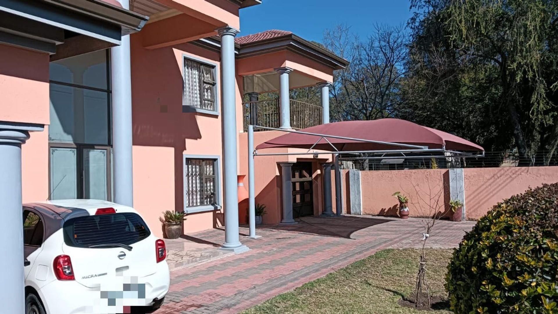 5 Bedroom House for sale in Silverton P24114666888