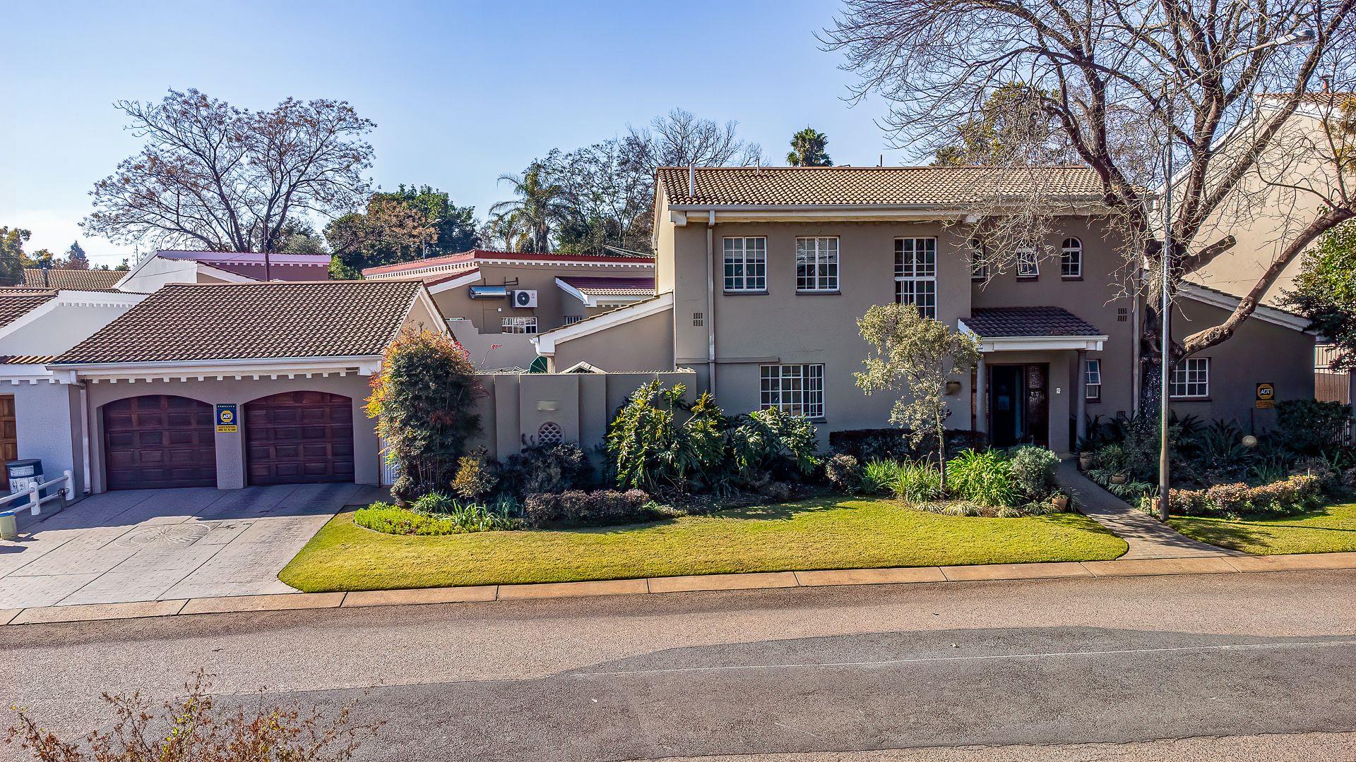 Lynnwood Glen Property Property and houses for sale in Lynnwood Glen