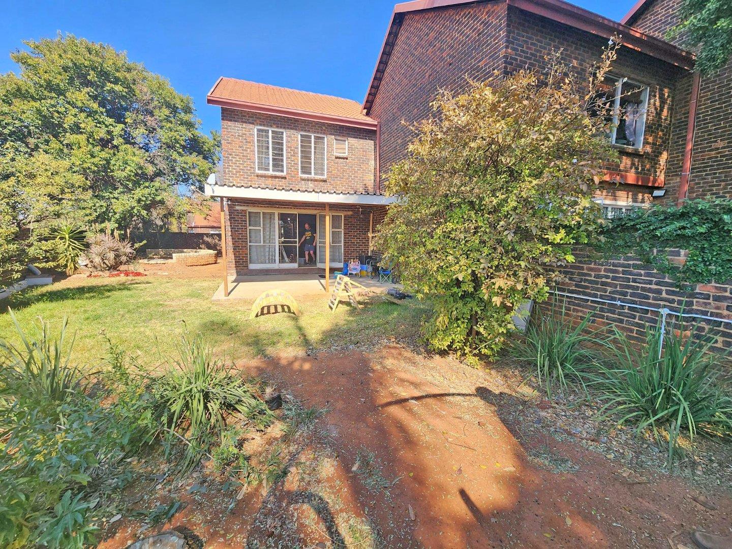 3 Bedroom Townhouse for sale in Pierre Van Ryneveld 1 Van Ryneveld